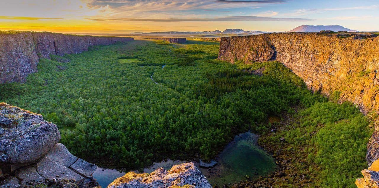 Cañon Ásbyrgi. foto northIceland.is Qué ver y hacer en myvant y alrededores, norte de Islandia