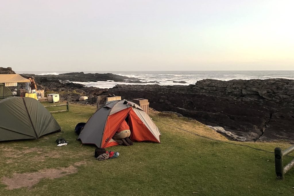 tienda de campaña en sudafrica, camping garden route parque nacional tsitsikamma