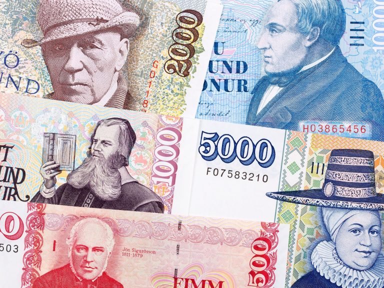 cuanto cuesta viajar a Islandia