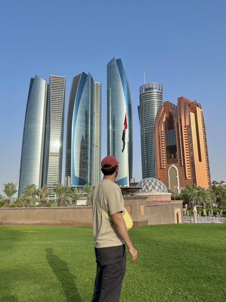 Escala en Abu dhabi que ver