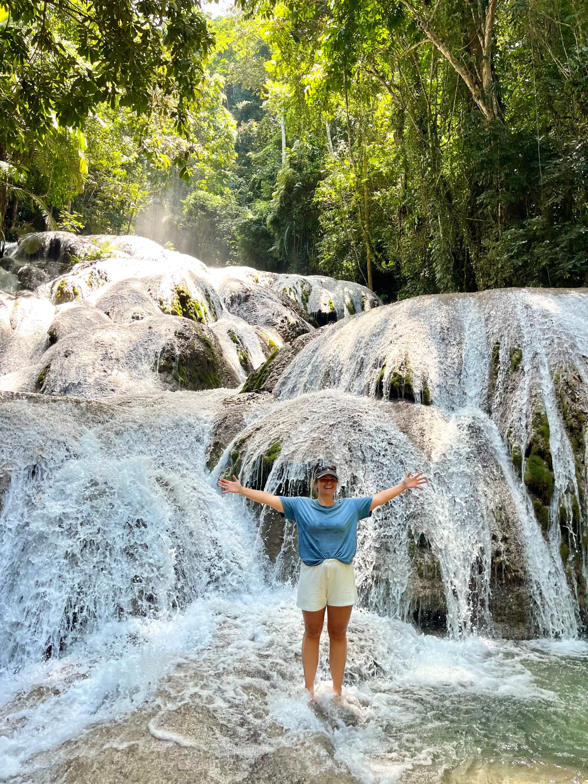 tentena-waterfall Air Terjun Saluopa Waterfall