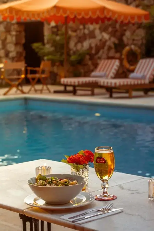 hoteles con piscina san bernardino