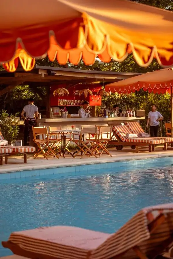 hoteles con piscina san bernardino