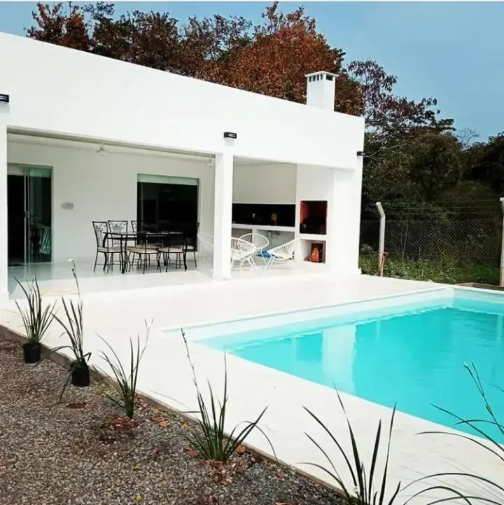 hoteles con piscina sanber