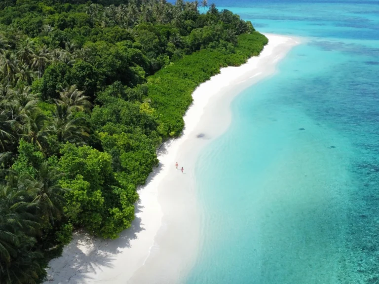 foto aerea de las islas banyak Sumatra, Indonesia