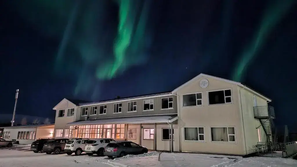 mejor hotel para ver auroras borales en Islandia