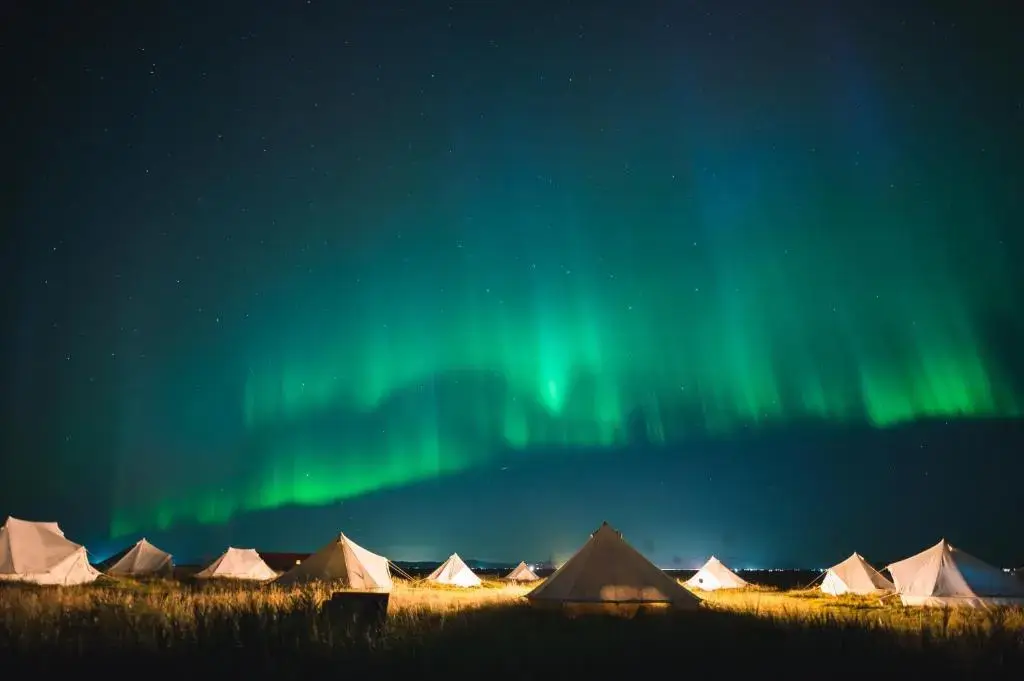 mejor hotel para ver auroras borales en Islandia