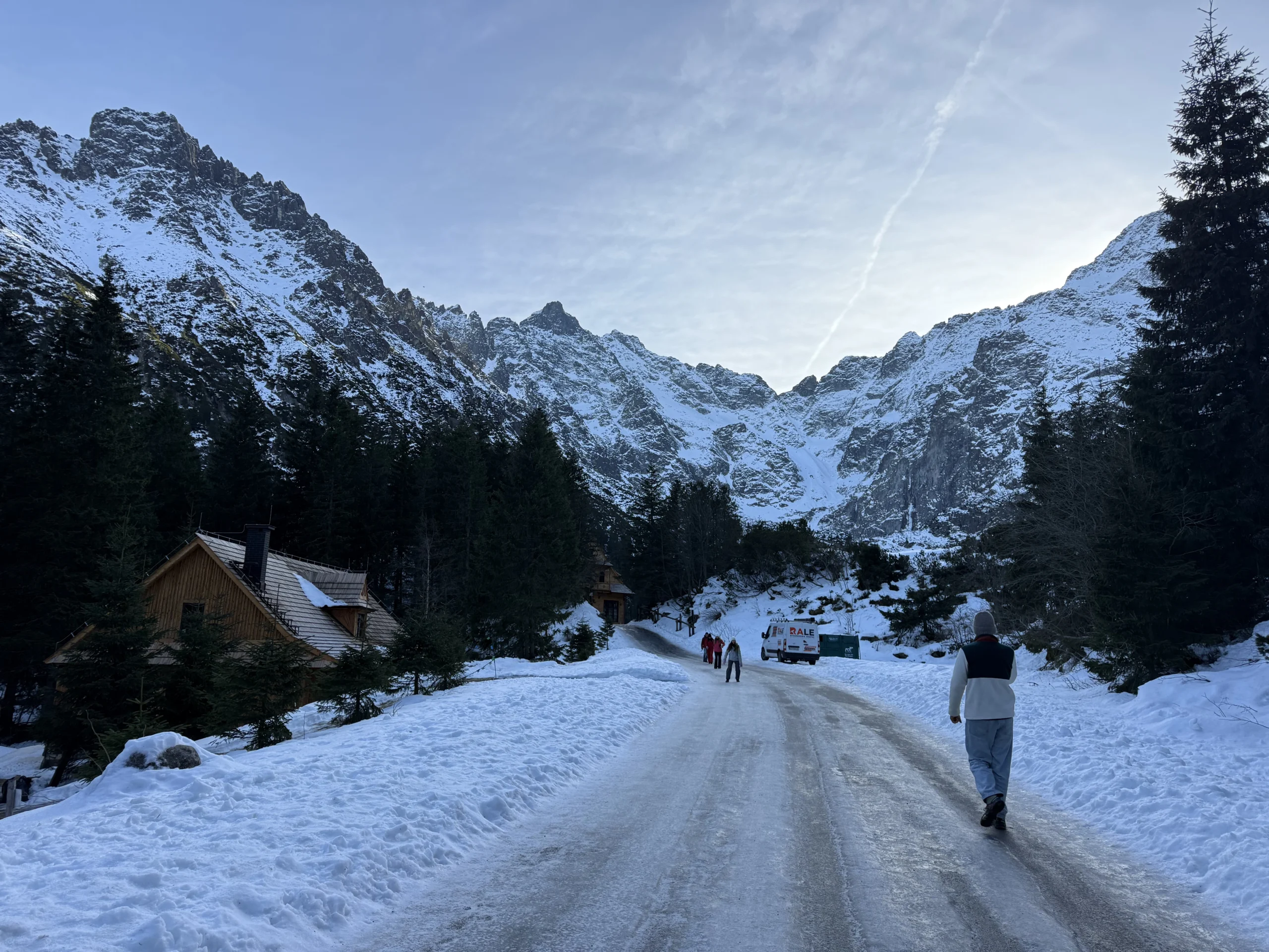 camino-hacia-morskie-oko carretera de accesi a morskie oko
