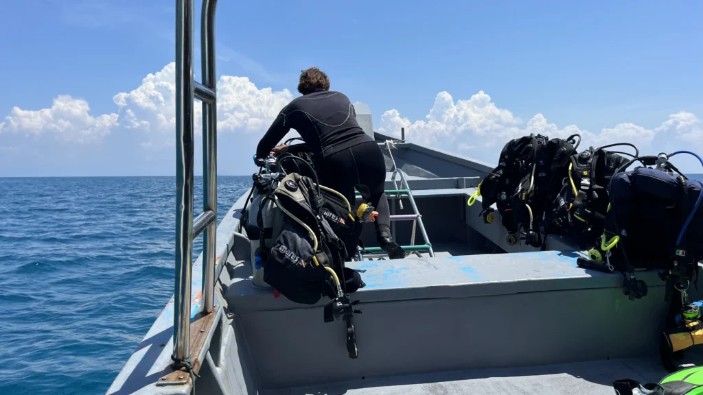 barco-buceo-perhentian barco para bucear en perhentian