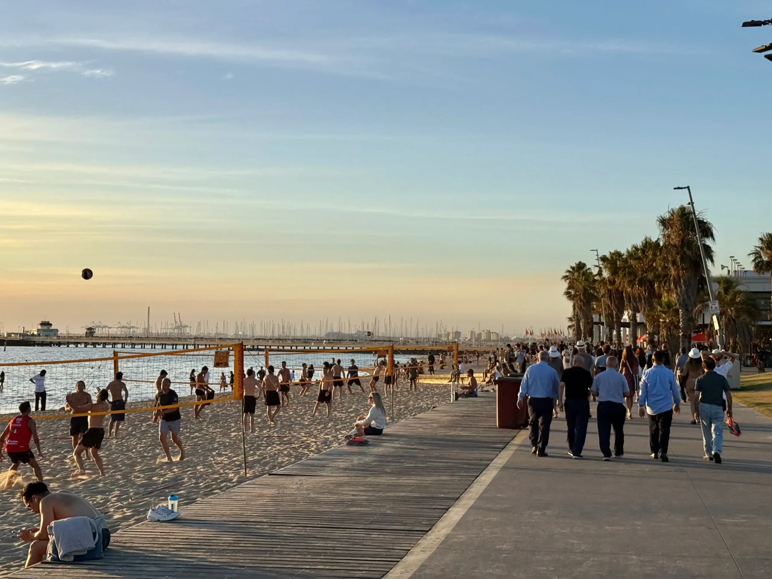 st-kilda-promenade atardecer en el muelle de St Kilda Melbourne